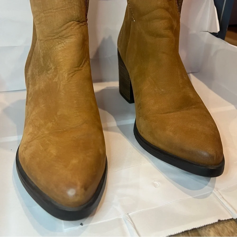 Steve Madden Pawel Heel Cognac Suede Bootie Size 8.5